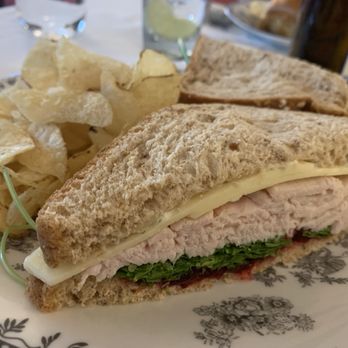 The Red Lion Inn - Red Lion Inn Turkey Sandwich - Hotels Near Me - Stockbridge, Massachusetts