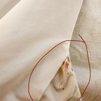 Oceanfront Lodge - Blood on the bedding. - Hotels Near Me - Crescent City, California