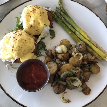 Crown Landing - Coronado Eggs Benedict- only looks good from the outside - Seafood Near Me - Coronado, California