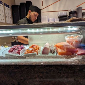 Douzo - Sushi bar - Sushi Bars Near Me - Boston, Massachusetts