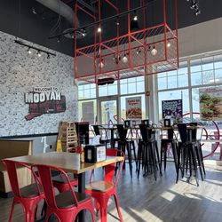MOOYAH Burgers, Fries & Shakes - Interior