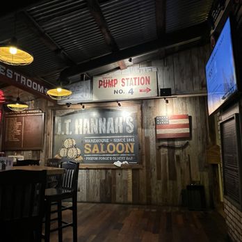 JT Hannah's Kitchen - Front area near restrooms - American Near Me - Pigeon Forge, Tennessee