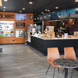 Skolniks Bagel Bakery & Wellness Cafe