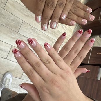 Bling Nails & Spa - Chrome manicure and manicure with design. New owners are very friendly and attentive. I loved my nails! - Nail Salons Near Me - Bossier City, Louisiana