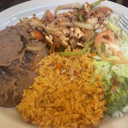 Taqueria Jalisco Express - Chicken fajita lunch special