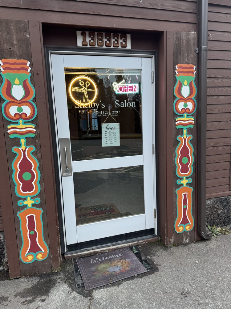 Shelby’s Salon Logo