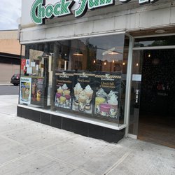 Chock Full O' Nuts Cafe - storefront 6/2/20