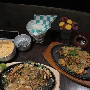 Muan Jai Thai Kitchen - Thai Near Me - Chicago, Illinois Muan Jai Thai Kitchen - Thai Near Me - Chicago, Illinois
