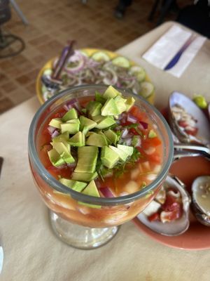Mariscos Las Tres Islas by null
