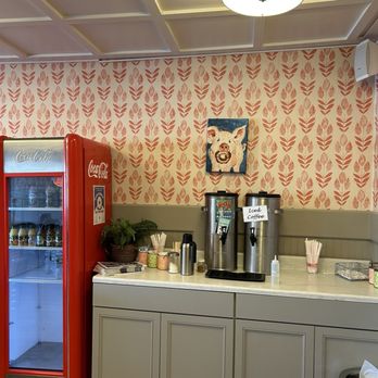 Frosty's Donuts - Inside - Donuts Near Me - Brunswick, Maine Frosty's Donuts - Inside - Donuts Near Me - Brunswick, Maine