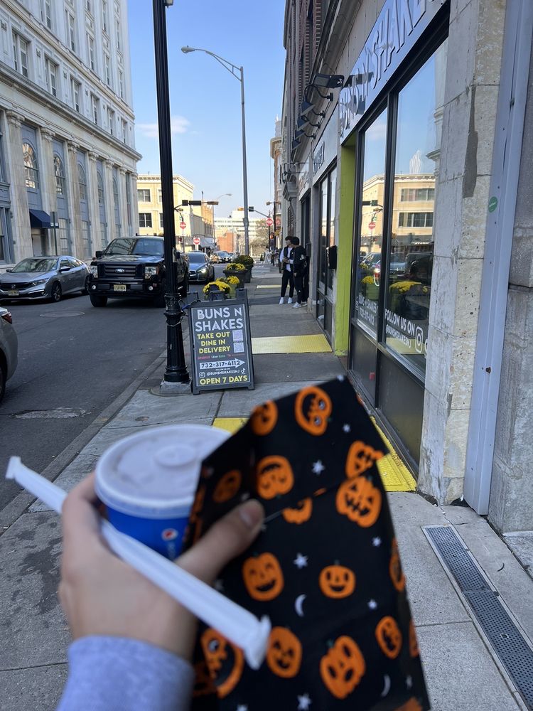 ELITE EXPERIENCE BUNS N SHAKES 23 Photos 112 Church St, New