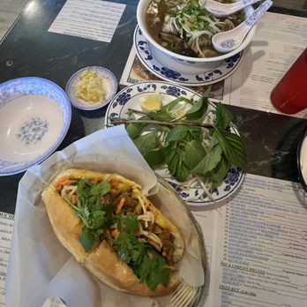 Pho & Company - Oxtail Pho and lemongrass Chicken Sandwich - Vietnamese Near Me - Kapolei, Hawaii