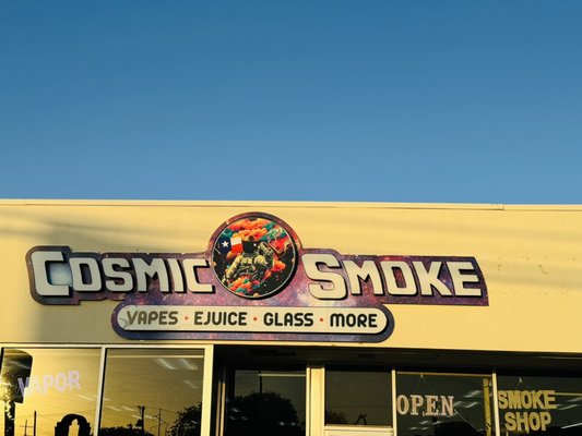 Cosmic Smoke, 207 College Ave, Ste A, Levelland, TX 79336, US