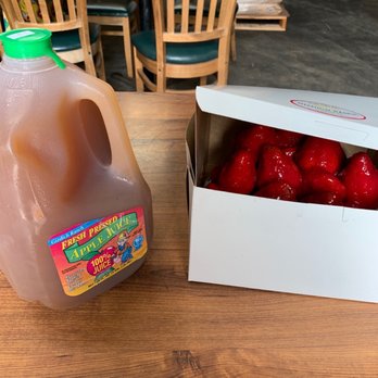 Gizdich Ranch - apple juice and strawberry pie - Bakeries Near Me - Watsonville, California Gizdich Ranch - apple juice and strawberry pie - Bakeries Near Me - Watsonville, California