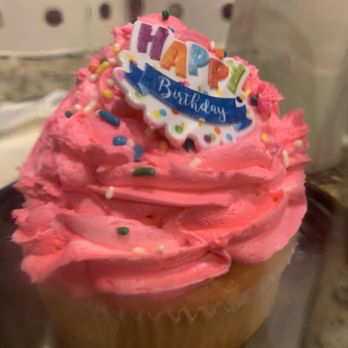 Safeway - Another Birthday Cupcake For Friday. Another Female Student. - Grocery Near Me - King City, California Safeway - Another Birthday Cupcake For Friday. Another Female Student. - Grocery Near Me - King City, California
