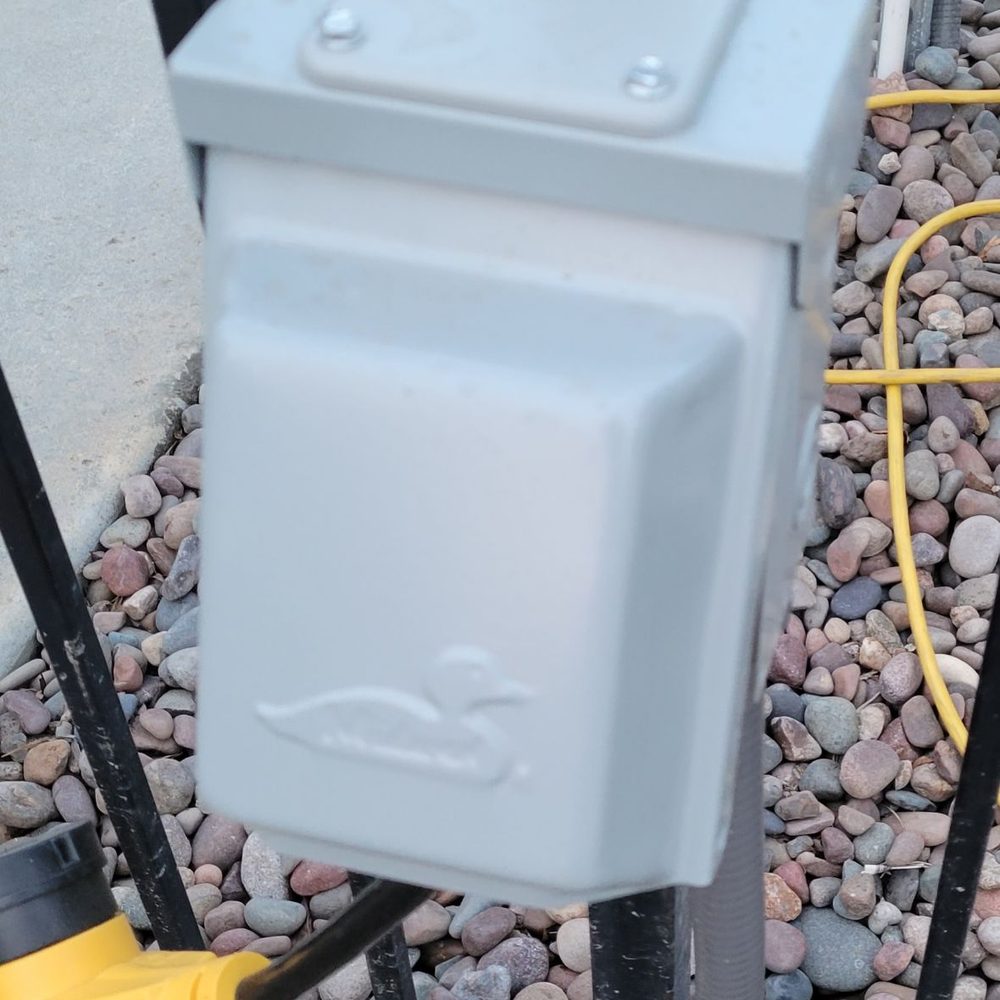 M Hearn Electric - 30 Amp Rv/Trailer plug - Electricians Near Me - Moreno Valley, California M Hearn Electric - 30 Amp Rv/Trailer plug - Electricians Near Me - Moreno Valley, California