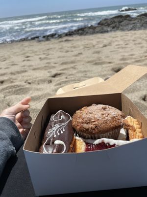 Moonside Bakery & Cafe by null