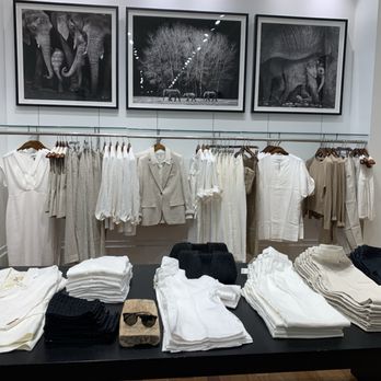 Banana Republic - Men's Clothing Near Me - Mclean, Virginia