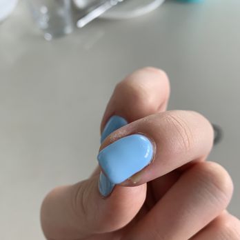 iNail Spa - Infected finger - Nail Salons Near Me - Vancouver, British Columbia
