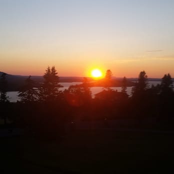 Blair Hill Inn - Billion dollar view! - Bed & Breakfast Near Me - Greenville, Maine