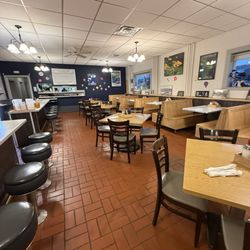 Suomi Home Bakery & Restaurant - Diner