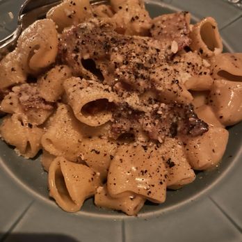 Mother Wolf - Mezzi rigatoni allá gricia - Italian Near Me - Miami, Florida
