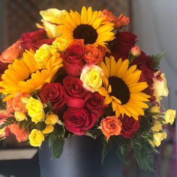 Le Daisy Flowers - Fall colors - Florists Near Me - Los Angeles, California Le Daisy Flowers - Fall colors - Florists Near Me - Los Angeles, California
