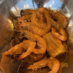 Cravin Crawfish - $24 combo 1lb shrimp (2-1/2lbs) & 1/2lb clams with mild garlic butter flavor