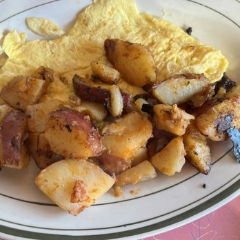 Jackson Hole - Scrambled eggs with home fries - Burgers Near Me - East Elmhurst, New York Jackson Hole - Scrambled eggs with home fries - Burgers Near Me - East Elmhurst, New York