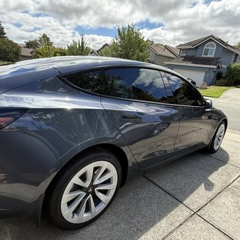 Deluxe Tint Coat Protect - 2023 Model 3 - Car Window Tinting Near Me - Pleasant Hill, California
