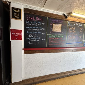 2M Smokehouse BBQ - Michelin 2025 - Barbeque Near Me - San Antonio, Texas