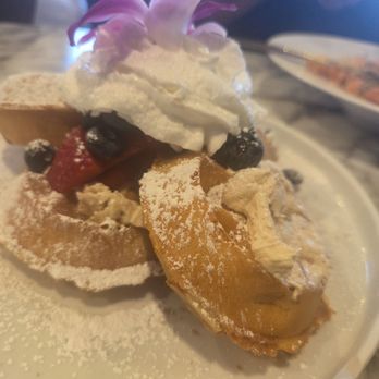 Flavor Rich Restaurant - Vanilla bean waffle - Breakfast & Brunch Near Me - San Antonio, Texas
