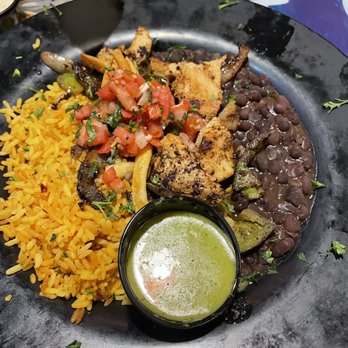 Mojo Grill & Catering - Baja Chicken Bowl - Cajun/Creole Near Me - Ocala, Florida