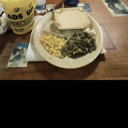 Pot pie, corn and green beans Pot pie, corn and green beans