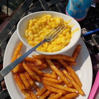 Murphy's Law Irish Pub - Kids Mac and cheese - American Near Me - Canandaigua, New York Murphy's Law Irish Pub - Kids Mac and cheese - American Near Me - Canandaigua, New York