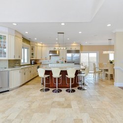 Spacious kitchen and dining space, ideal for entertaining. MDWO118316