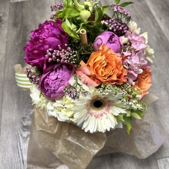 Couture Flowers by Kimberly Perry - Wedding Planning Near Me - Costa Mesa, California Couture Flowers by Kimberly Perry - Wedding Planning Near Me - Costa Mesa, California