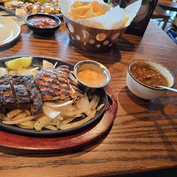 Cyclone Anayas - Combo Fajitas SO good!!! - Mexican Near Me - Houston, Texas