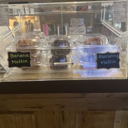 Cafe Maison - Muffin case