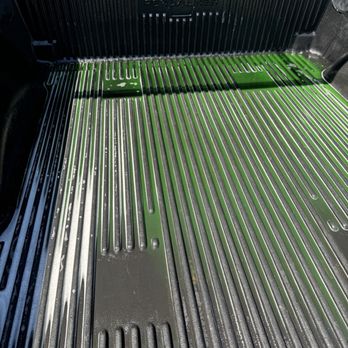 H2O Auto Spa - Truck bed was washed but not rinsed. What about the rear window and tailgate? Are they not apart of the wash? - Auto Detailing Near Me - Baton Rouge, Louisiana