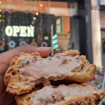 AlimamaTea - Boba Milk Tea Cream Puff - Desserts Near Me - New York, New York
