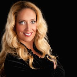 Brenda Kaye Hypnosis & Hypnotherapy - Brenda Kaye, Hypnotist, Speaker and Entertainer