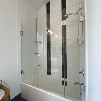 Glass Accents - Custom Glass Shower Door - Glass & Mirrors Near Me - Bend, Oregon