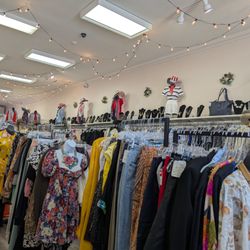 Act II Boutique Ladies Resale
