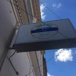 Zona Ice - Outside sign
