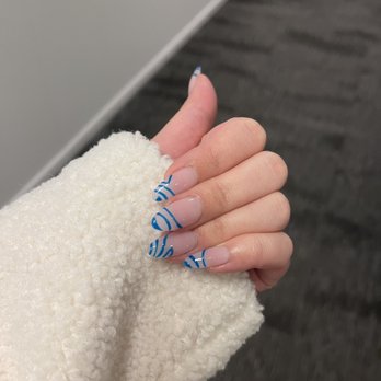 2EM Nail Place - Short gel x, almond shape with design - Nail Salons Near Me - Irvine, California