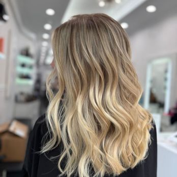 Davida Salon - Hair Extensions Near Me - New York, New York