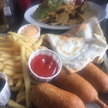 Belushi's - Classic bar fare - Sports Bars Near Me - Edinburgh, EDH Belushi's - Classic bar fare - Sports Bars Near Me - Edinburgh, EDH