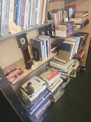 Hart’s Haven Used Bookstore by null