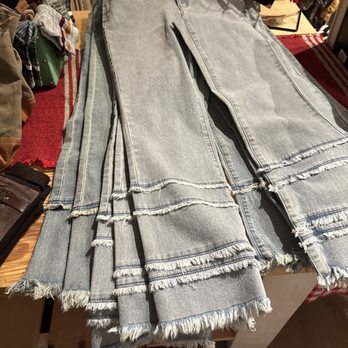 Petticoat Junction - Men's Clothing Near Me - Talking Rock, Georgia Petticoat Junction - Men's Clothing Near Me - Talking Rock, Georgia